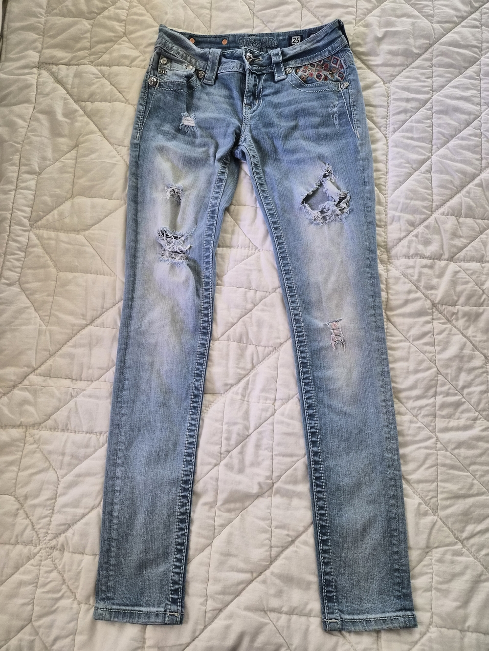 Miss Me Embroidered/ Distressed Straight Leg Jeans- Size 25